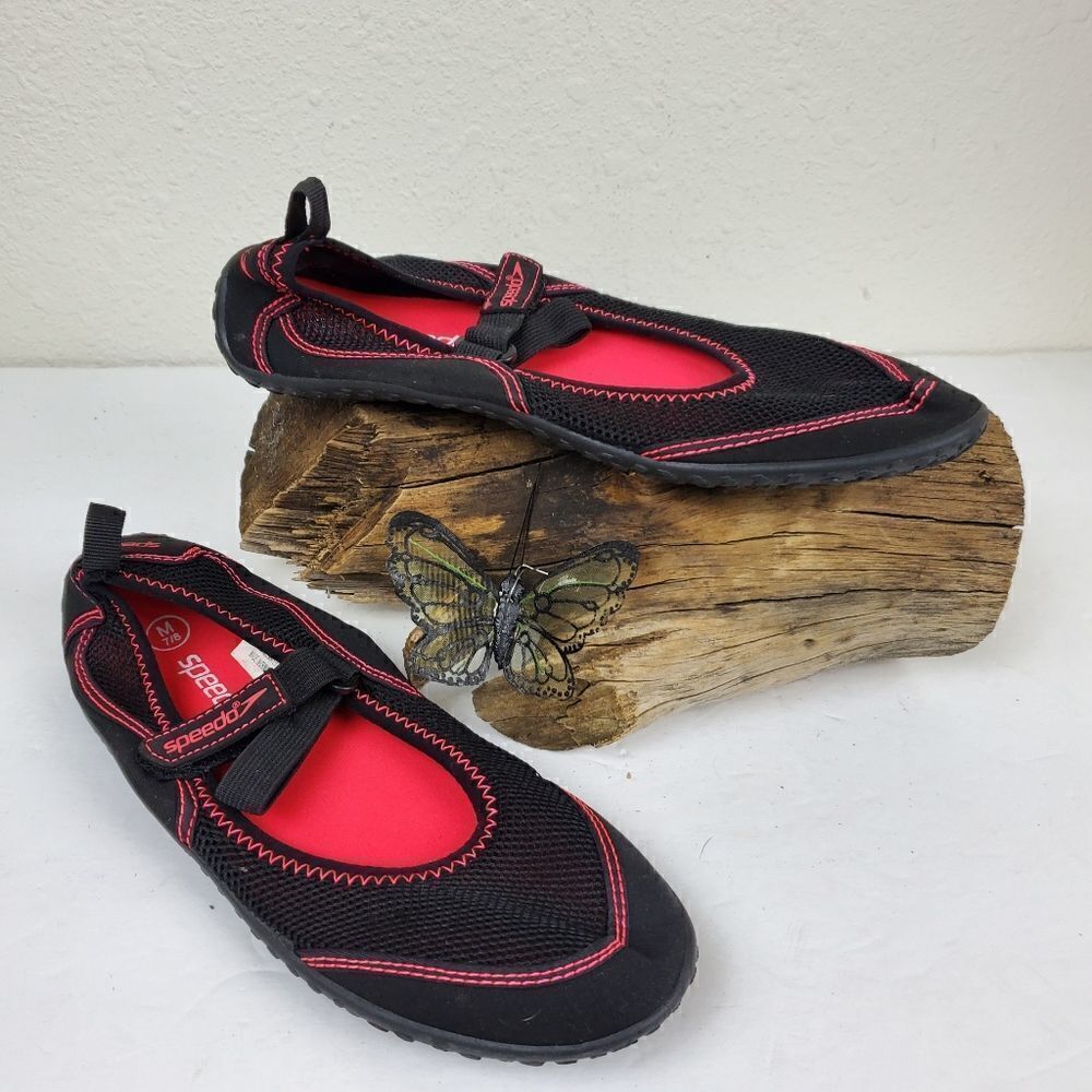 Speedo pink and black Mary Jane style water shoes